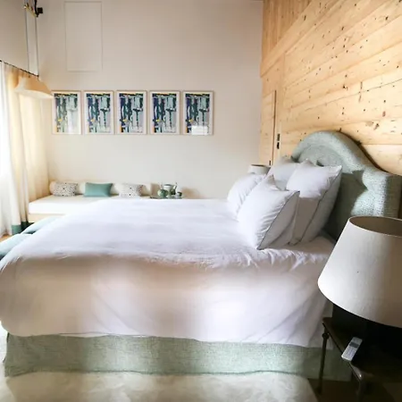 بيت للعطل Luxury Modern Chalet In