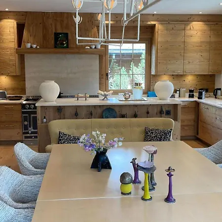 度假居 Luxury Modern Chalet In