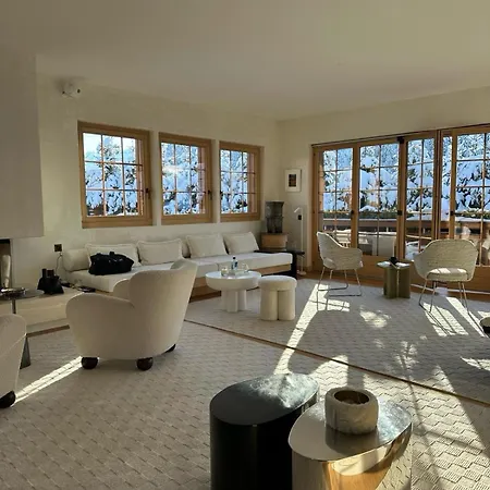 Luxury Modern Chalet In 度假居 *