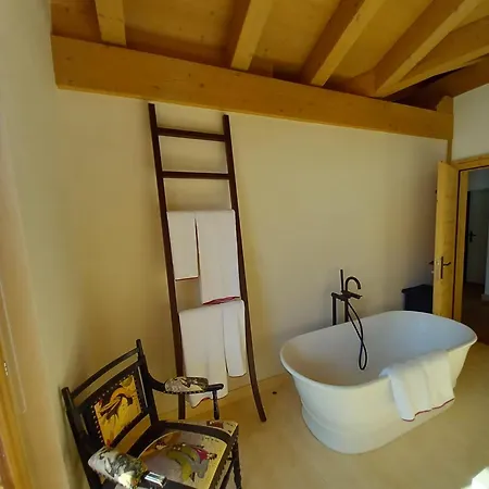 Luxury Modern Chalet In بيت للعطل *