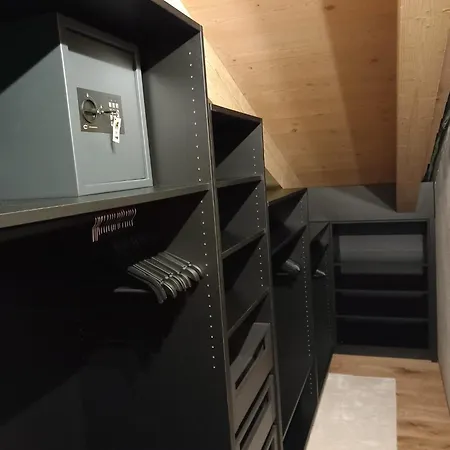 度假居 Luxury Modern Chalet In