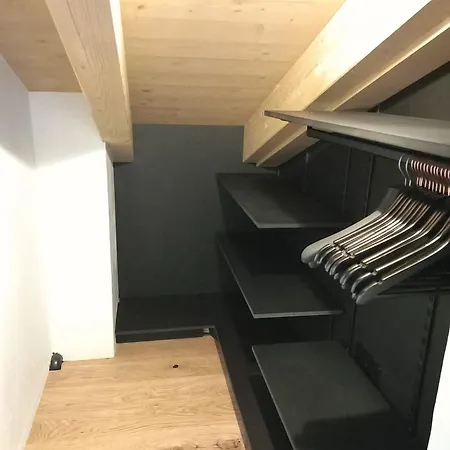 Luxury Modern Chalet In بيت للعطل