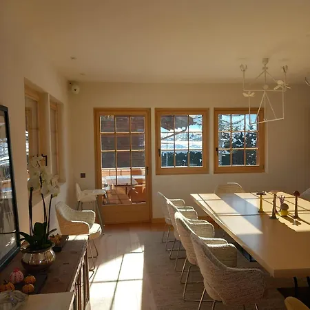 度假居 Luxury Modern Chalet In