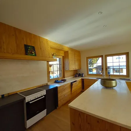 Luxury Modern Chalet In 度假居 *